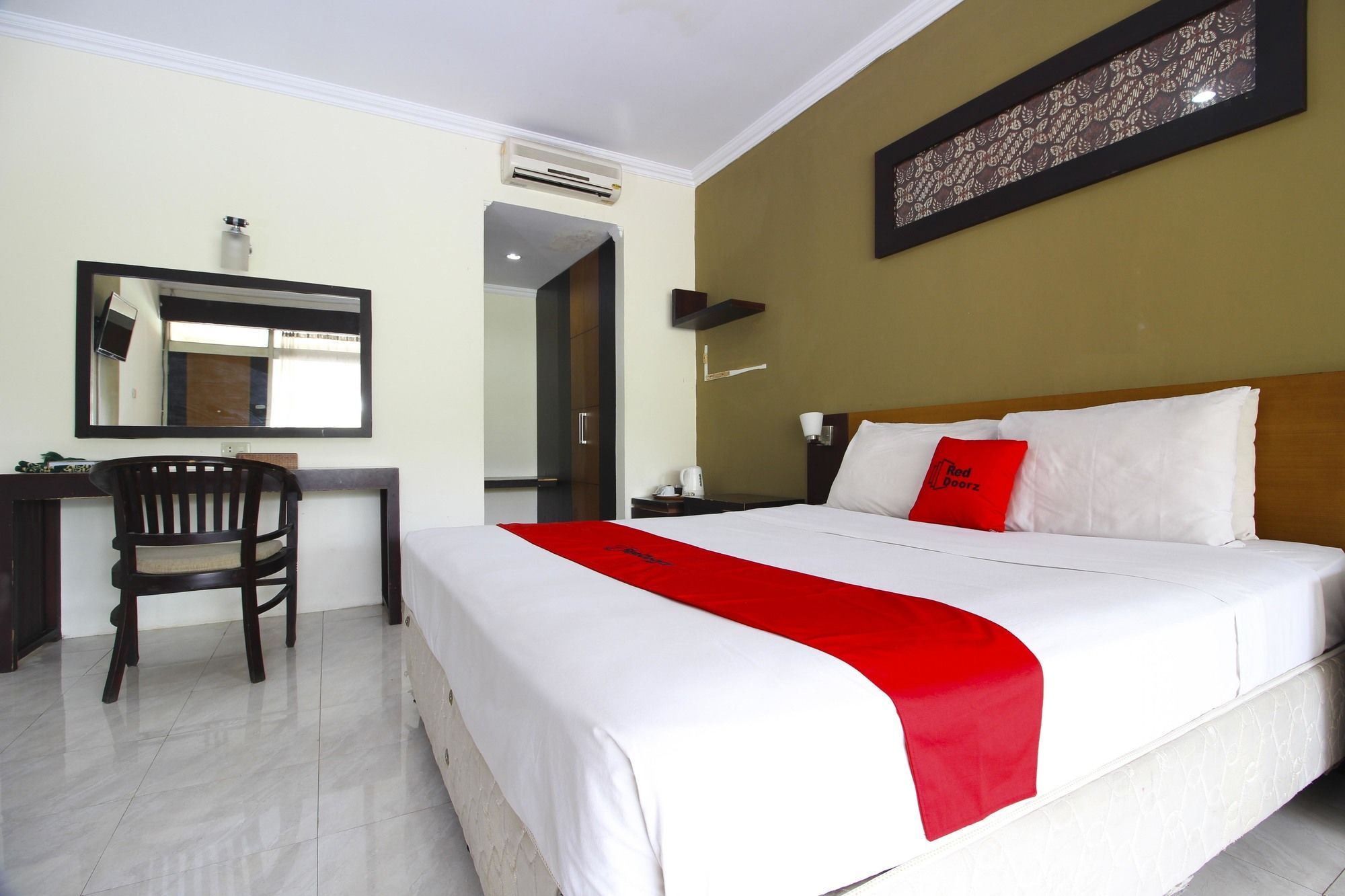 Reddoorz @ Solo Street Hotel Maguwo Ngoại thất bức ảnh