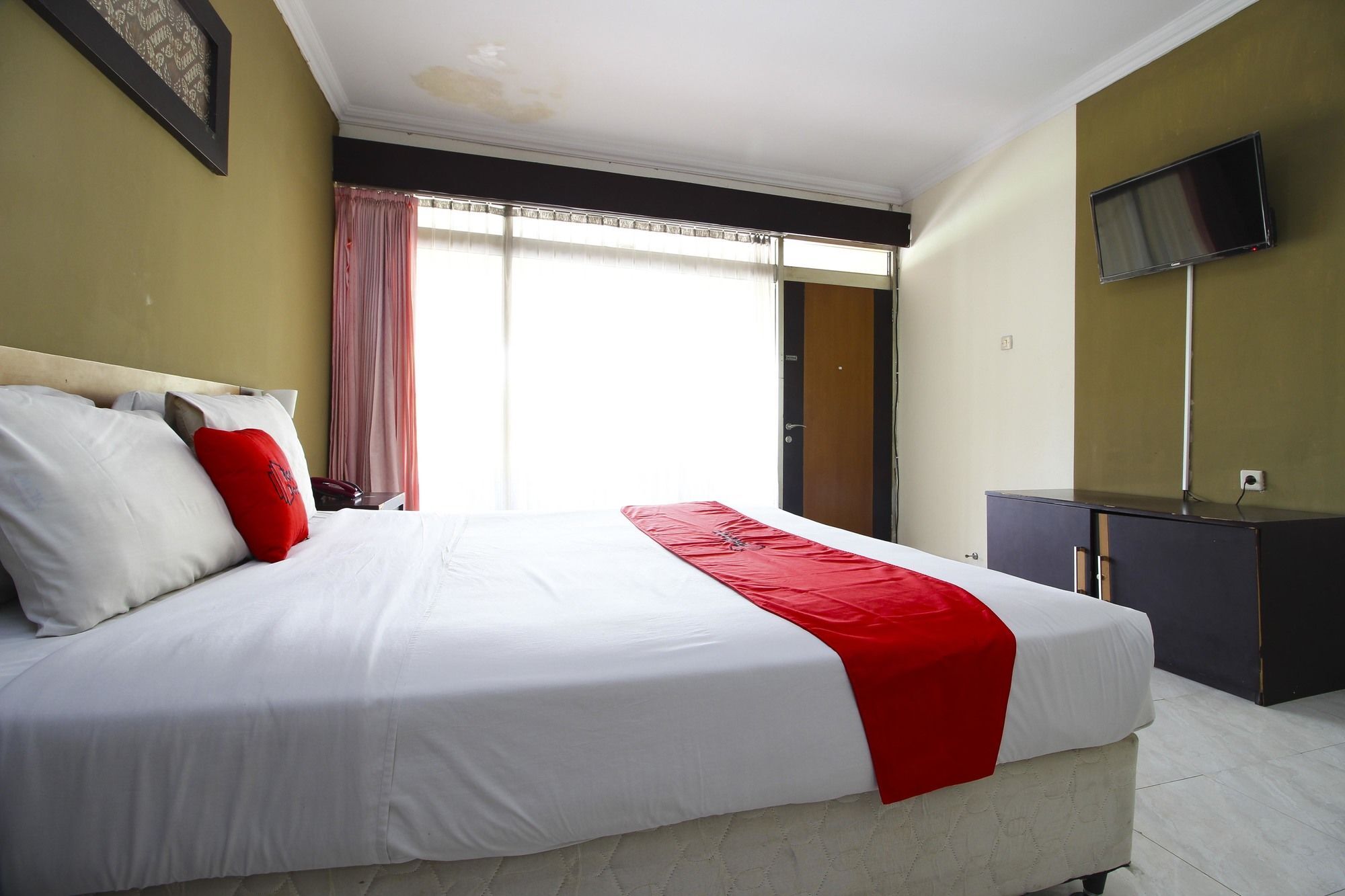 Reddoorz @ Solo Street Hotel Maguwo Ngoại thất bức ảnh